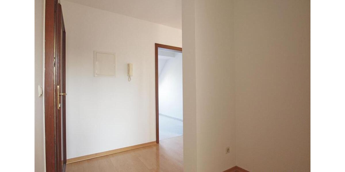 Dachgeschoßwohnung Flöha - 3 Zimmer, 62 m&sup2;, 390&euro; | Angebot:26147879