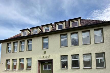 Schöne 2 Zimmer, Küche, Bad Hausmeister-EG-Wohnung ab sofort in 2 zimmer