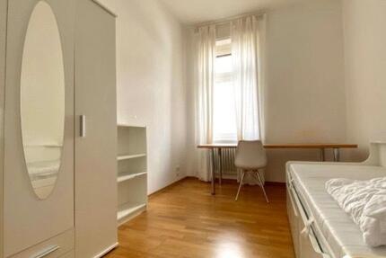 Wohnen auf Zeit Walluf - 1 Zimmer, 14 m&sup2;, 510&euro; | Angebot:26037350