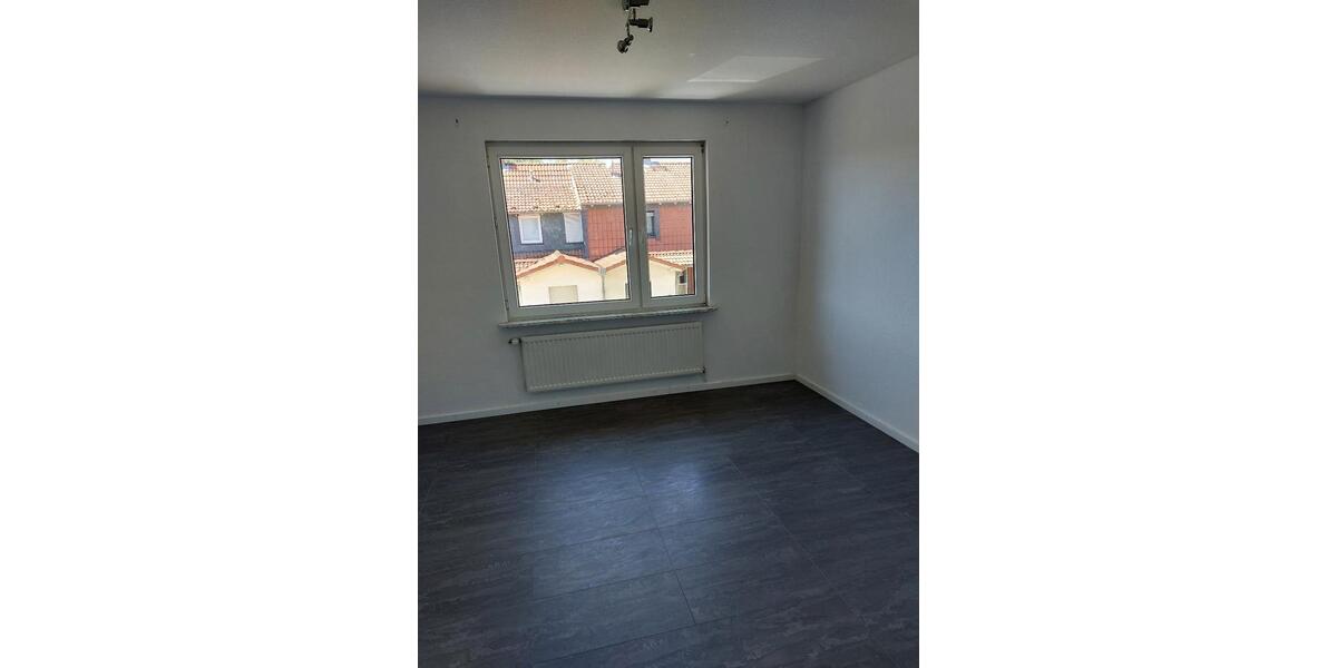Etagenwohnung Söllingen - 4 Zimmer, 95 m&sup2;, 660&euro; | Angebot:26655643