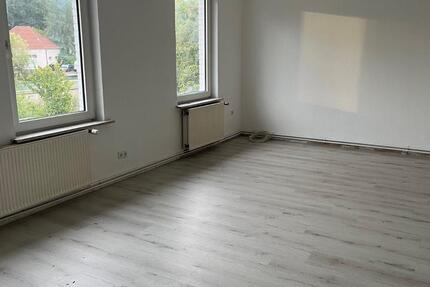 2 Zimmer Wohnung ca. 65 m³ im Zentrum vom Bad Salzdetfurth zimmer
