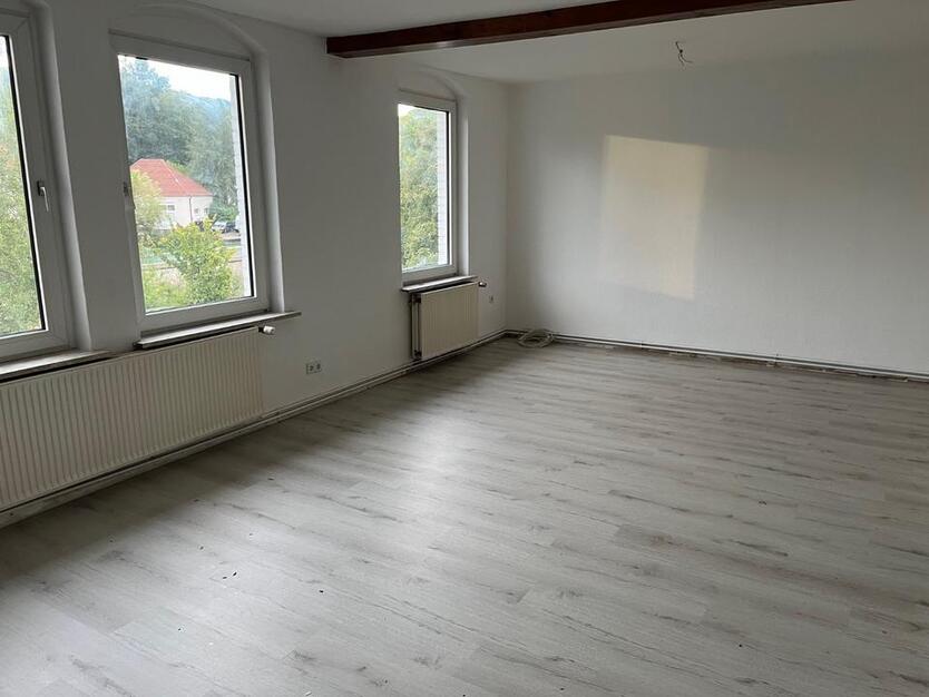 2 Zimmer Wohnung ca. 65 m³ im Zentrum vom Bad Salzdetfurth zimmer