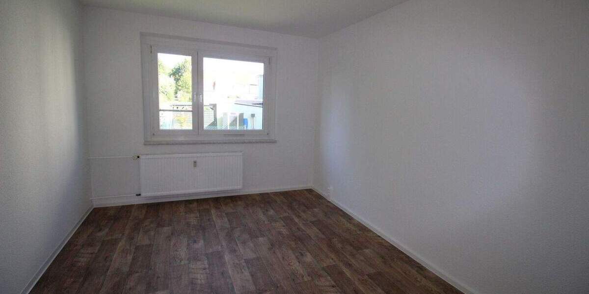 Etagenwohnung Ebersbach-Neugersdorf Ebersbach - 3 Zimmer, 70 m&sup2;, 380&euro; | Angebot:25689488