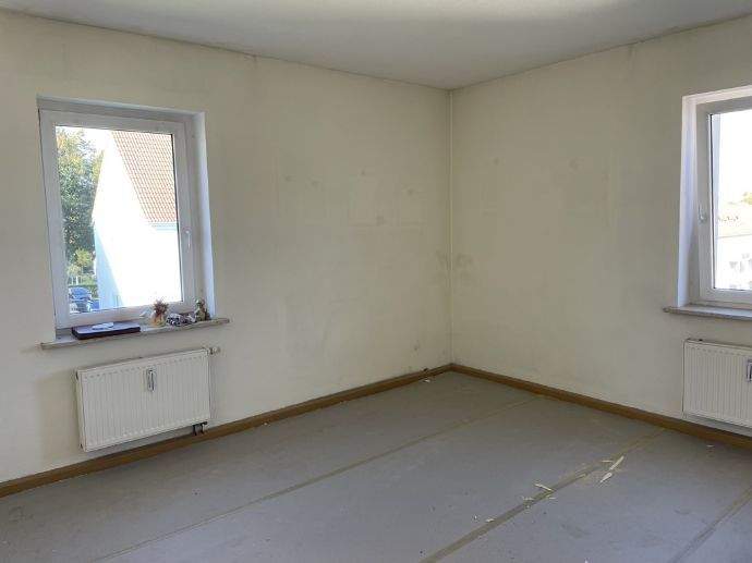 Etagenwohnung Elsteraue Tröglitz - 3 Zimmer, 68 m&sup2;, 360&euro; | Angebot:26486816