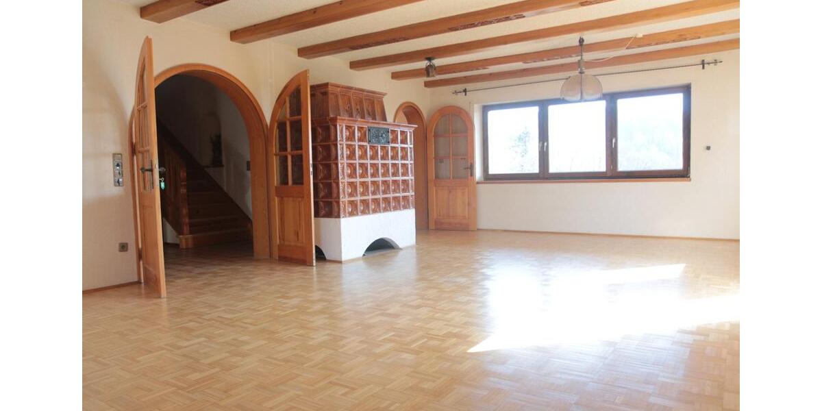 Maisonettenwohnung Schnaittach - 5 Zimmer, 211 m&sup2;, 1.900&euro; | Angebot:25948025