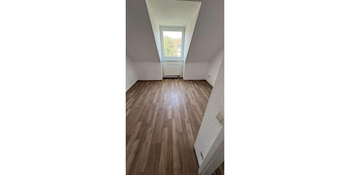 Etagenwohnung BORNA-Neukirchen Neukirchen - 3 Zimmer, 72 m&sup2;, 540&euro; | Angebot:25663640