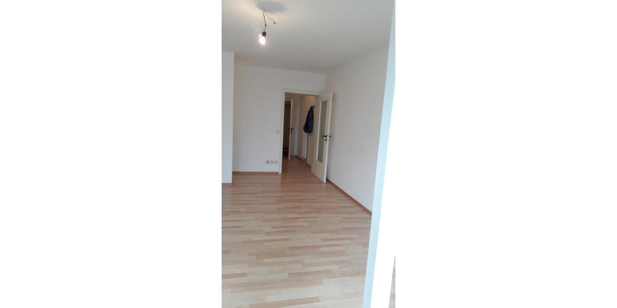 Etagenwohnung Nittendorf - 1 Zimmer, 32 m&sup2;, 395&euro; | Angebot:24270768