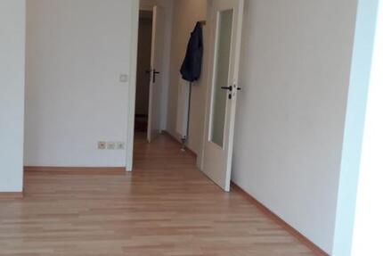 Wohnung Nittendorf - 1 Zimmer, 32 m&sup2;, 395&euro; | Angebot:24270768