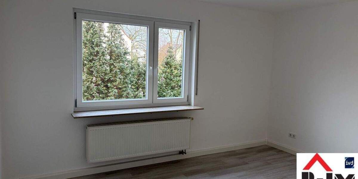 Gewerbeobjekt Nürnberg Schniegling - 3 Zimmer, 69 m&sup2;, 700&euro; | Angebot:25278288