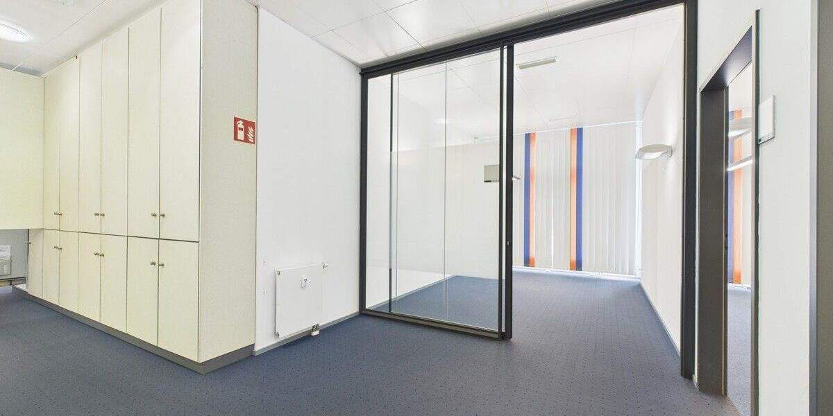 Gewerbeobjekt Regensburg / Prüfening Westenviertel - 8 Zimmer, 199 m&sup2;, 4.700&euro; | Angebot:25704935