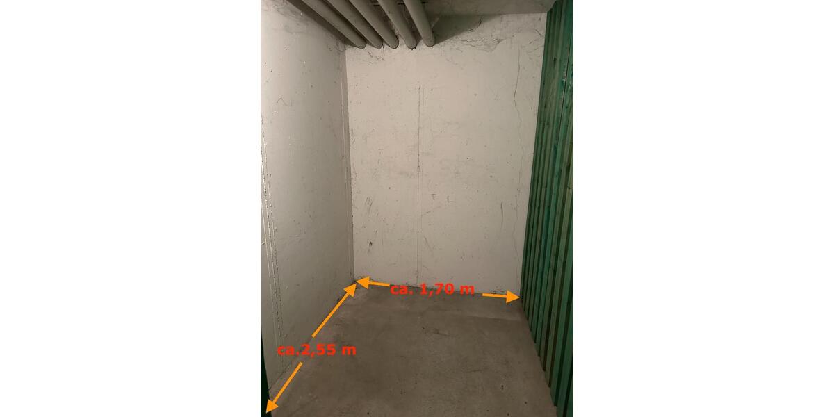 Kellerabteil ca. 4 m² mit Stromanschluss – trockener Lagerraum zimmer