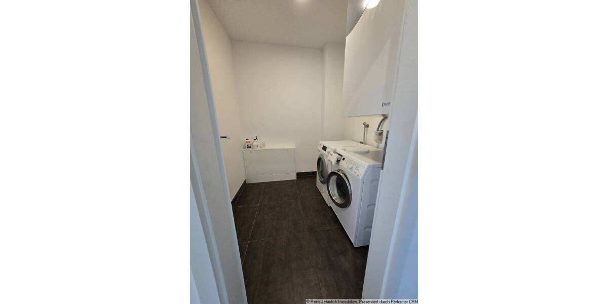 Etagenwohnung Chemnitz Adelsberg - 3 Zimmer, 138 m&sup2;, 1.518&euro; | Angebot:26435912