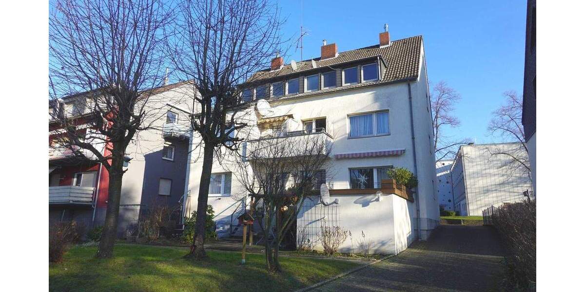 Renovierte und frisch gestrichene 2-Zimmer-Dachgeschosswohnung in Leverkusen-Manfort! 2 zimmer