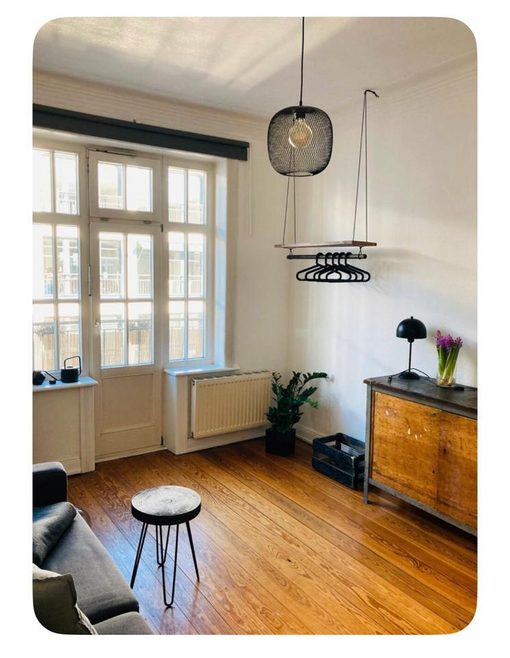 UNTERMIETE: Zimmer mit Balkon zentral gelegen in Ottensen zimmer
