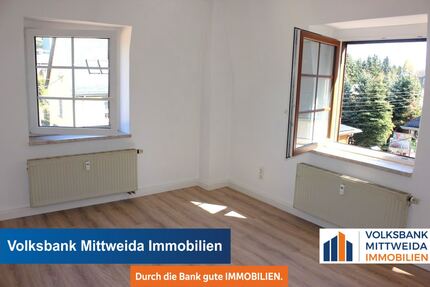 Neu sanierte 2-Raum Dachgeschoss-Wohnung in ruhiger Lage von Markersorf 2 zimmer