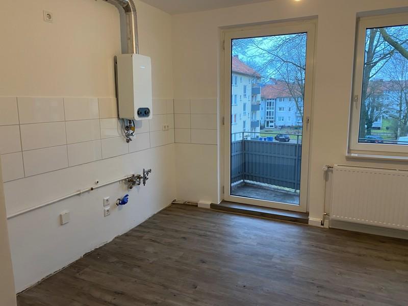Helle 1-Zimmer-Wohnung mit Balkon zimmer