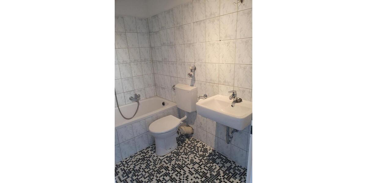 Etagenwohnung Wuppertal Lichtenplatz - 3 Zimmer, 72 m&sup2;, 670&euro; | Angebot:26605413