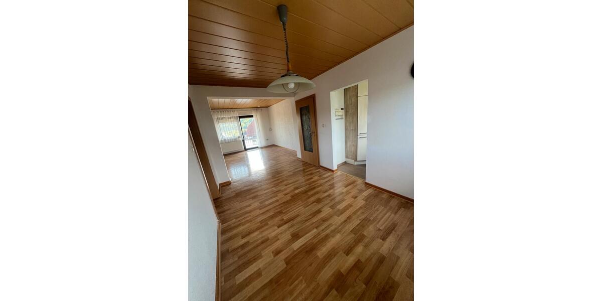 Etagenwohnung Aßlar - 4 Zimmer, 90 m&sup2;, 970&euro; | Angebot:26699260