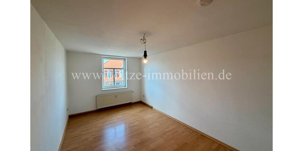 Dachgeschoßwohnung Naumburg (Saale) - 3 Zimmer, 100 m&sup2;, 580&euro; | Angebot:25719584
