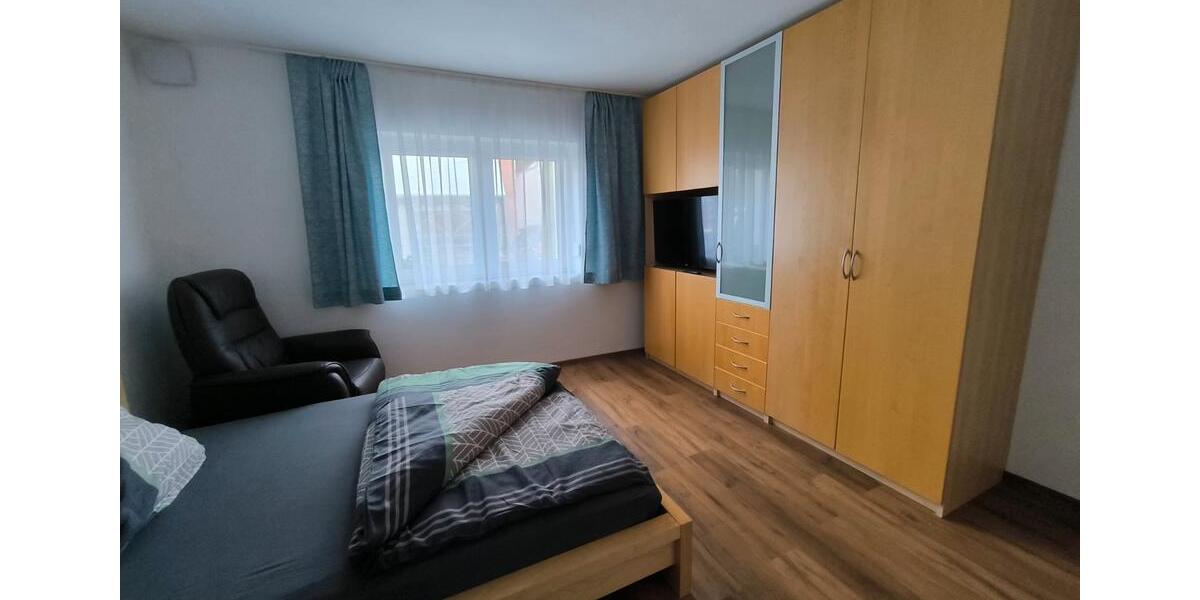 Wohnen auf Zeit Vilsbiburg - 4 Zimmer, 123 m&sup2;, 645&euro; | Angebot:26585827