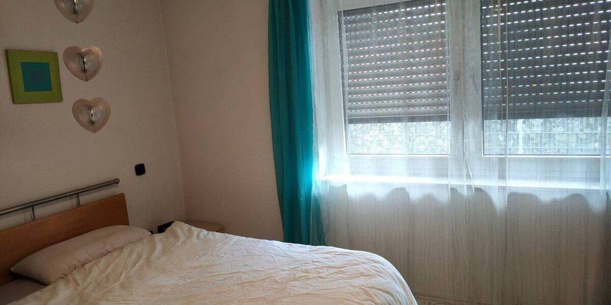 Etagenwohnung Holzheim - 5 Zimmer, 120 m&sup2;, 1.350&euro; | Angebot:26840382