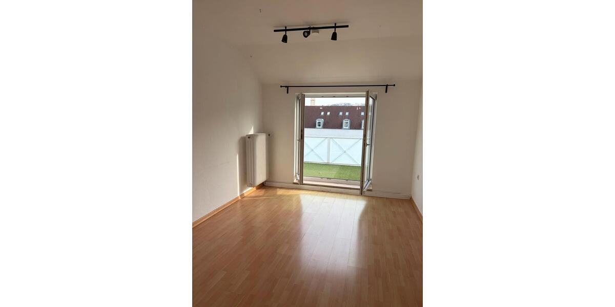 Wohnen auf Zeit Bielefeld - 3 Zimmer, 90 m&sup2;, 400&euro; | Angebot:25864036