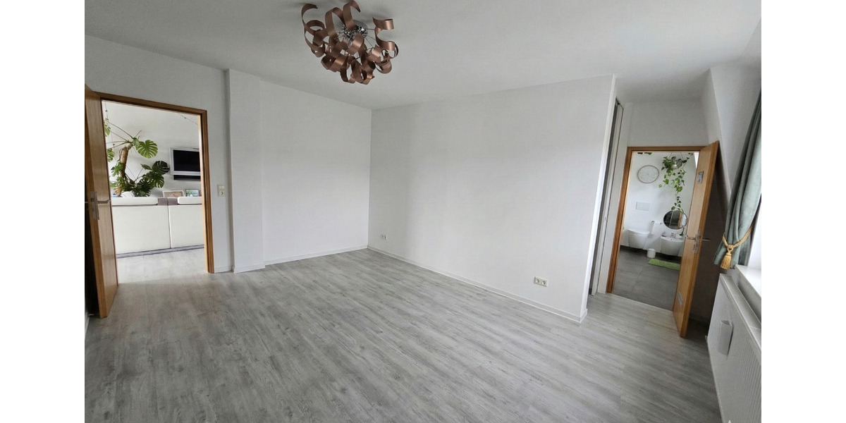 Maisonettenwohnung Schweinfurt Gartenstadt - 5 Zimmer, 206 m&sup2;, 1.620&euro; | Angebot:25941787