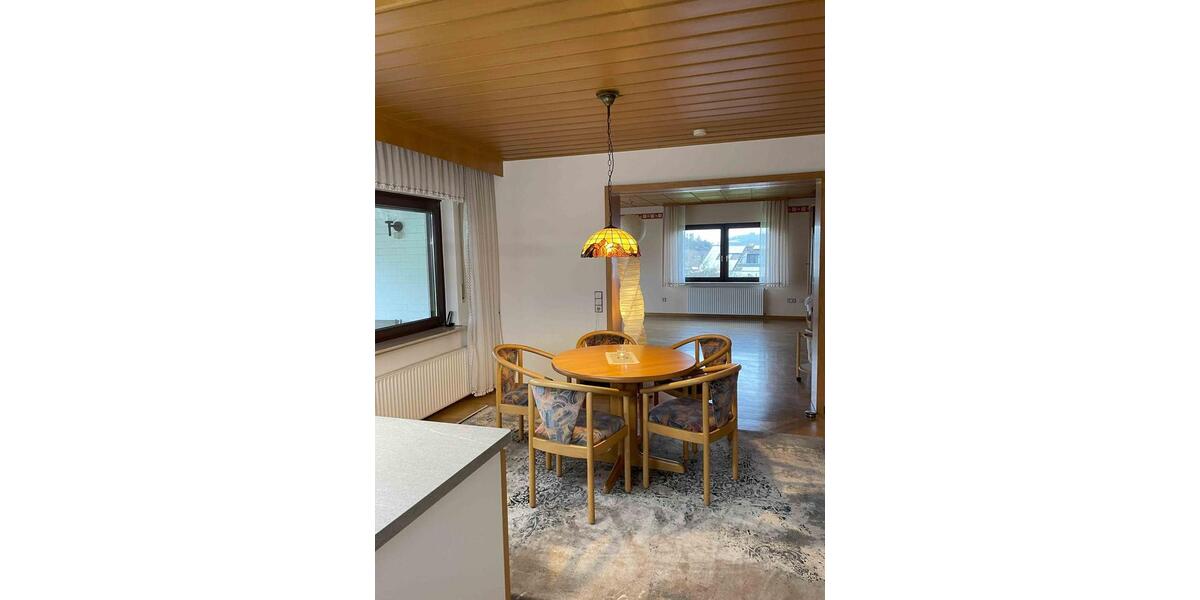 Erdgeschoßwohnung Frankenberg (Eder) - 5 Zimmer, 165 m&sup2;, 1.100&euro; | Angebot:23908357