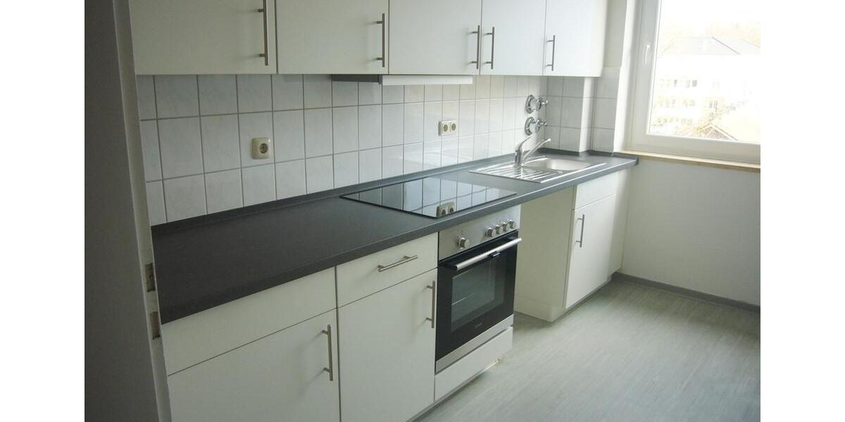 GANZ DICHT AN DER INNENSTADT! STADTBUS DIREKT VOR DER TÜR! 4 zimmer