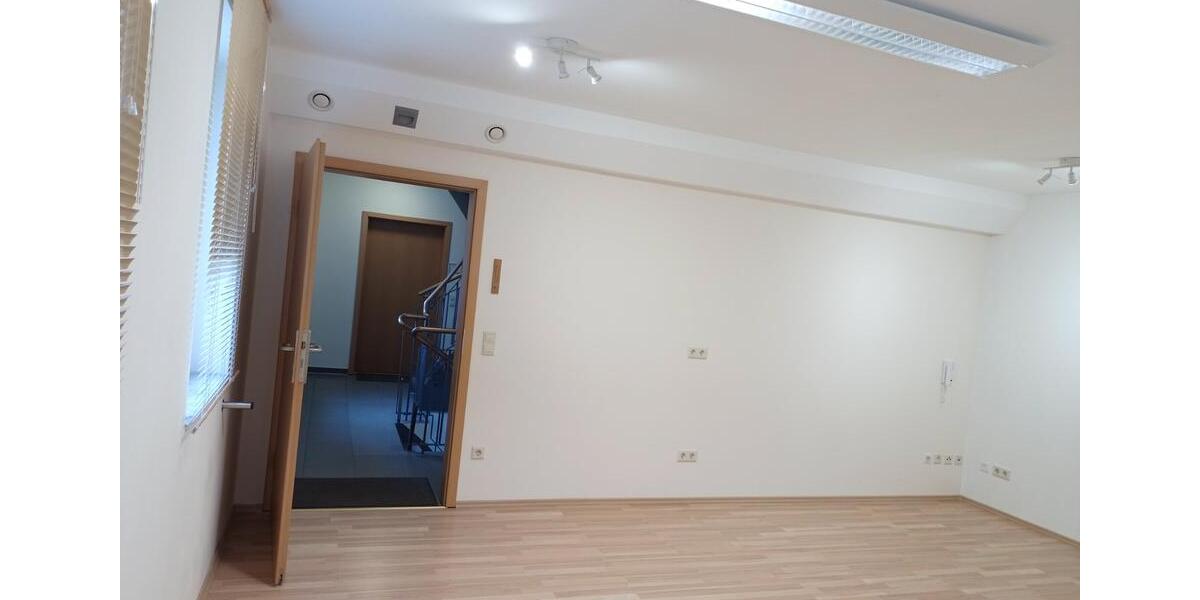 111 qm Bürofläche in Letter-Süd Gewerbegebiet Westrand Hannover zimmer