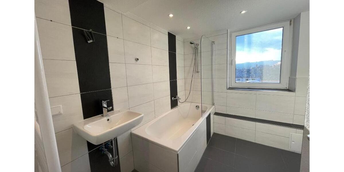 Etagenwohnung Elsterberg - 3 Zimmer, 79 m&sup2;, 375&euro; | Angebot:21227986