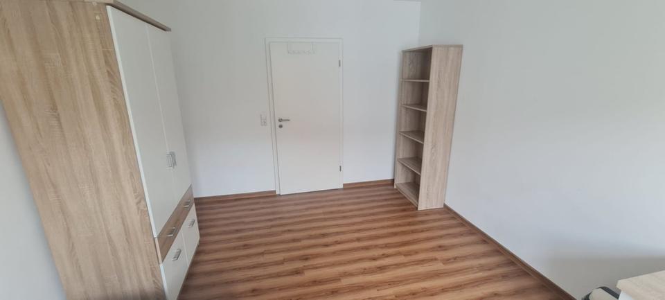 Wohnen auf Zeit Mosbach - 1 Zimmer, 15 m&sup2;, 300&euro; | Angebot:25843974