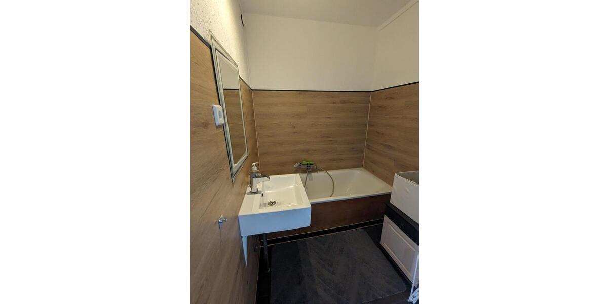Etagenwohnung Emden Tholenswehr - 3 Zimmer, 87 m&sup2;, 850&euro; | Angebot:26379580