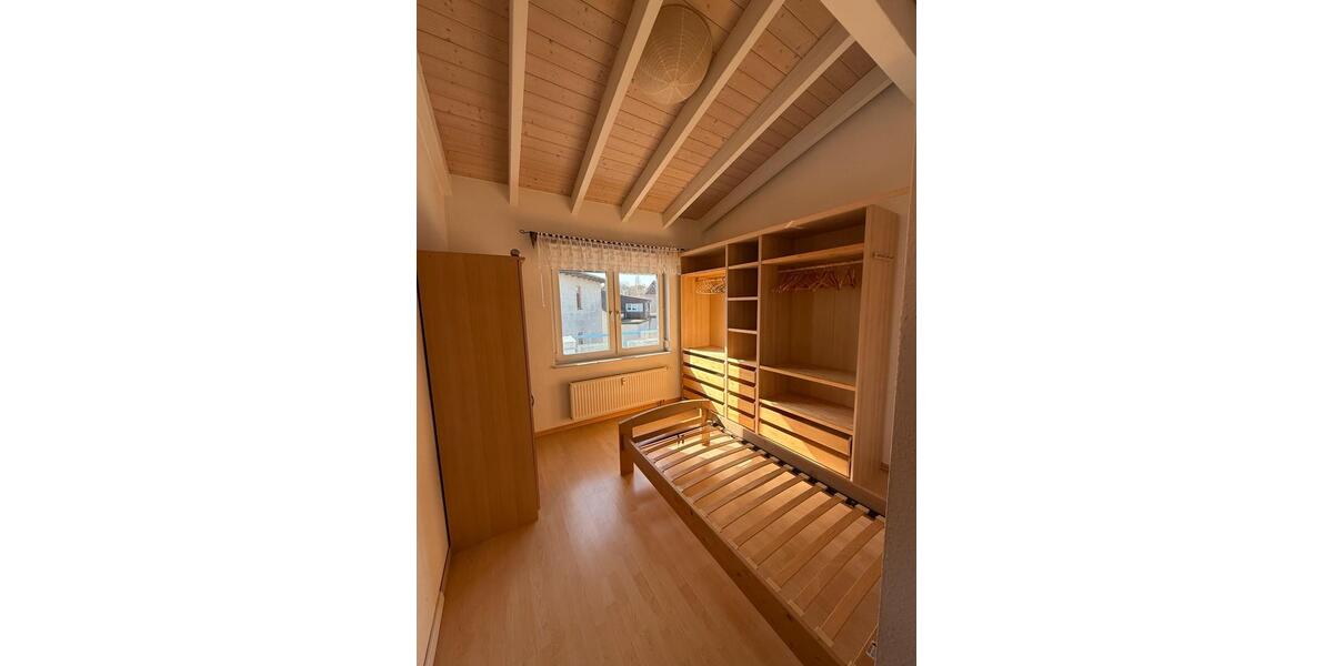 Dachgeschoßwohnung Gotha - 1 Zimmer, 60 m&sup2;, 660&euro; | Angebot:25397063