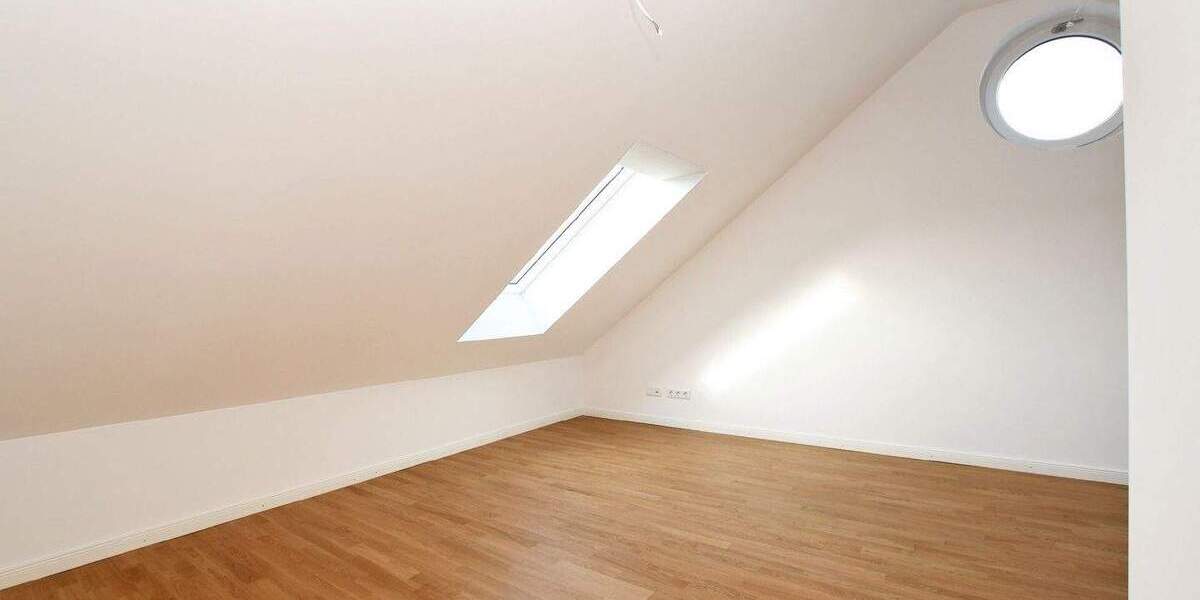 Etagenwohnung München Ramersdorf-Perlach - 4 Zimmer, 123 m&sup2;, 2.800&euro; | Angebot:25107379