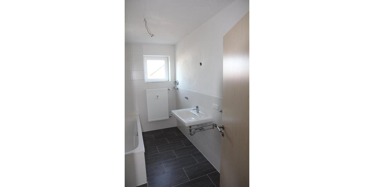 Erdgeschoßwohnung Grub am Forst - 3 Zimmer, 93 m&sup2;, 750&euro; | Angebot:24624932