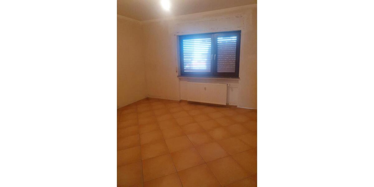 Erdgeschoßwohnung Florstadt - 5 Zimmer, 122 m&sup2;, 1.200&euro; | Angebot:24375209