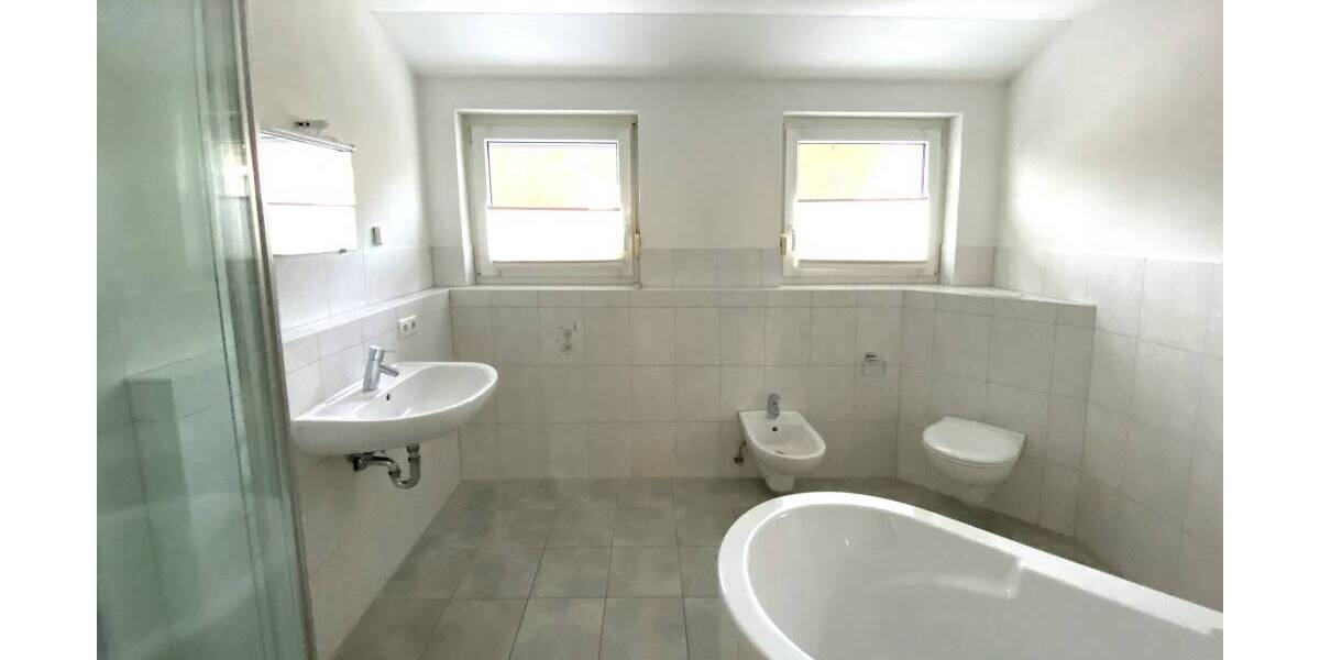 Mehrfamilienhaus, Wohnhaus Villingen-Schwenningen Villingen - 5 Zimmer, 1.300&euro; | Angebot:26161065