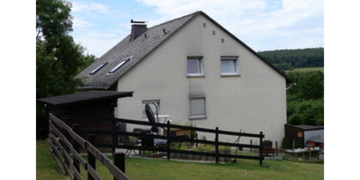 Dachgeschoßwohnung Warstein - 4 Zimmer, 75 m&sup2;, 430&euro; | Angebot:26026024