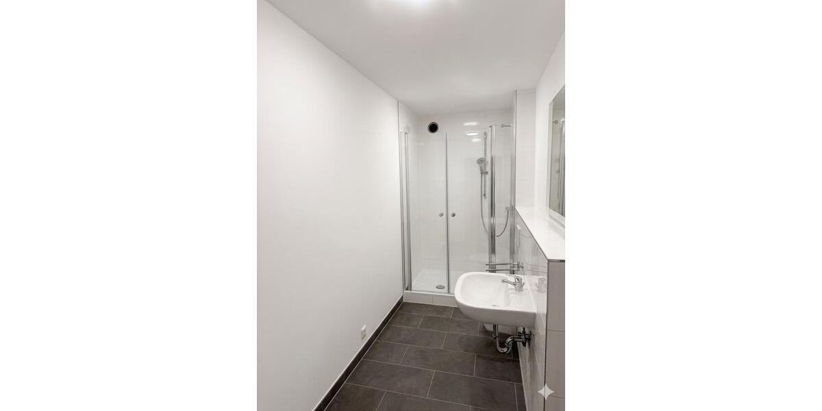 Erdgeschoßwohnung Ebersbach - 4 Zimmer, 187 m&sup2;, 1.400&euro; | Angebot:26107805