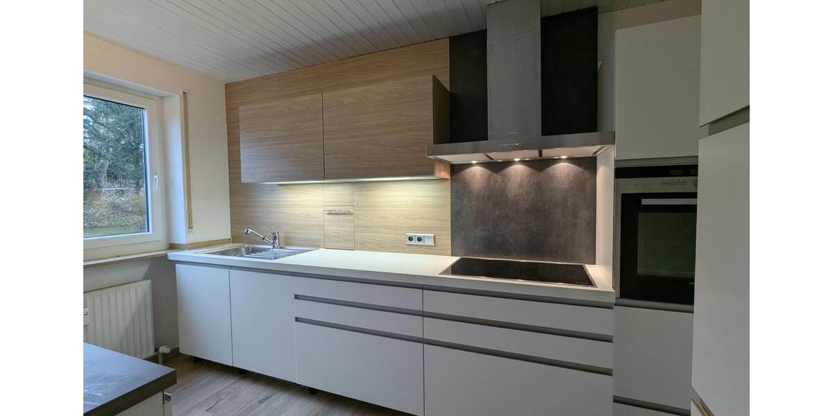 Hochparterre Amberg - 4 Zimmer, 100 m&sup2;, 1.200&euro; | Angebot:25392062