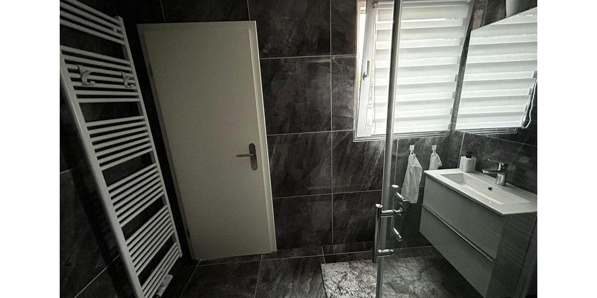 Etagenwohnung Wiesbaden Südost - 3 Zimmer, 80 m&sup2;, 1.450&euro; | Angebot:24848196