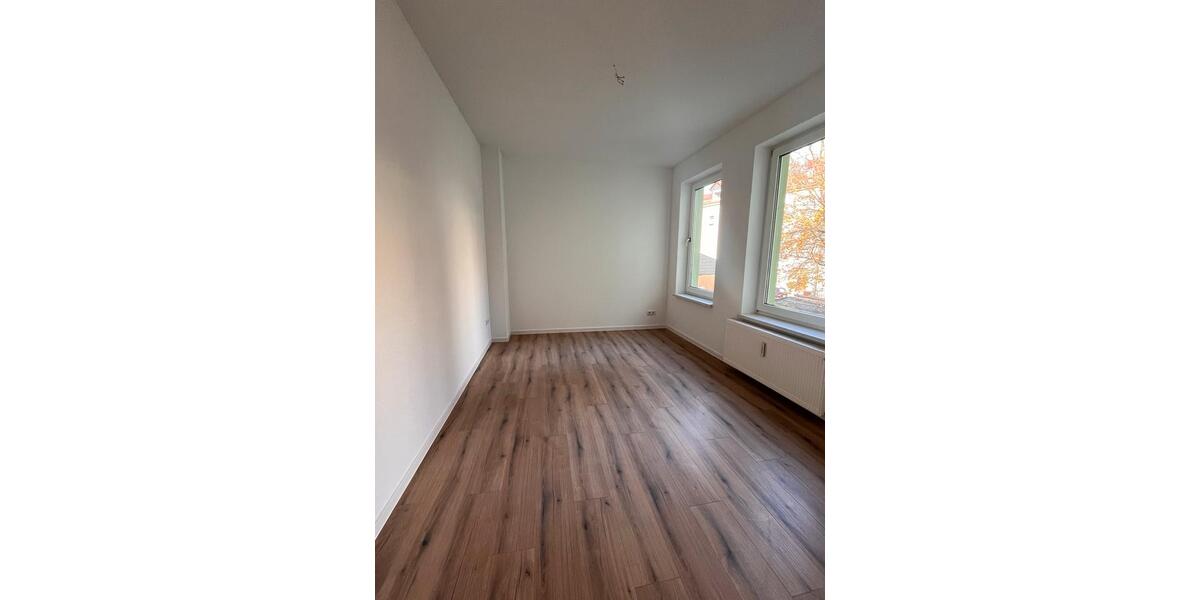 Etagenwohnung Weißenfels - 4 Zimmer, 95 m&sup2;, 730&euro; | Angebot:24672946