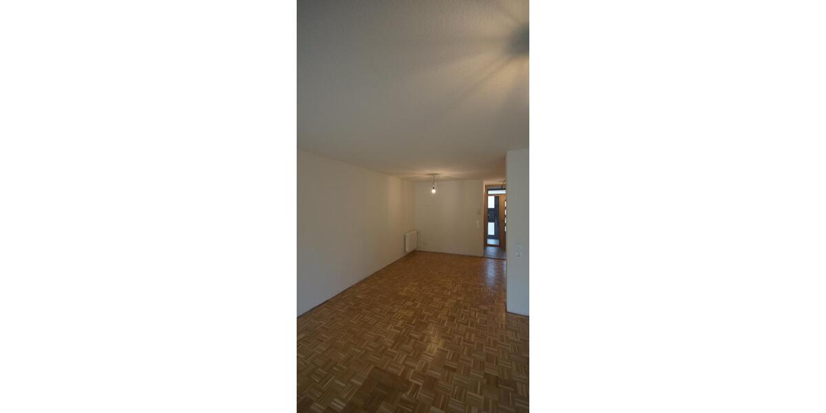 Reihenhaus Stuttgart Birkach - 6 Zimmer, 150 m&sup2;, 2.300&euro; | Angebot:24803008