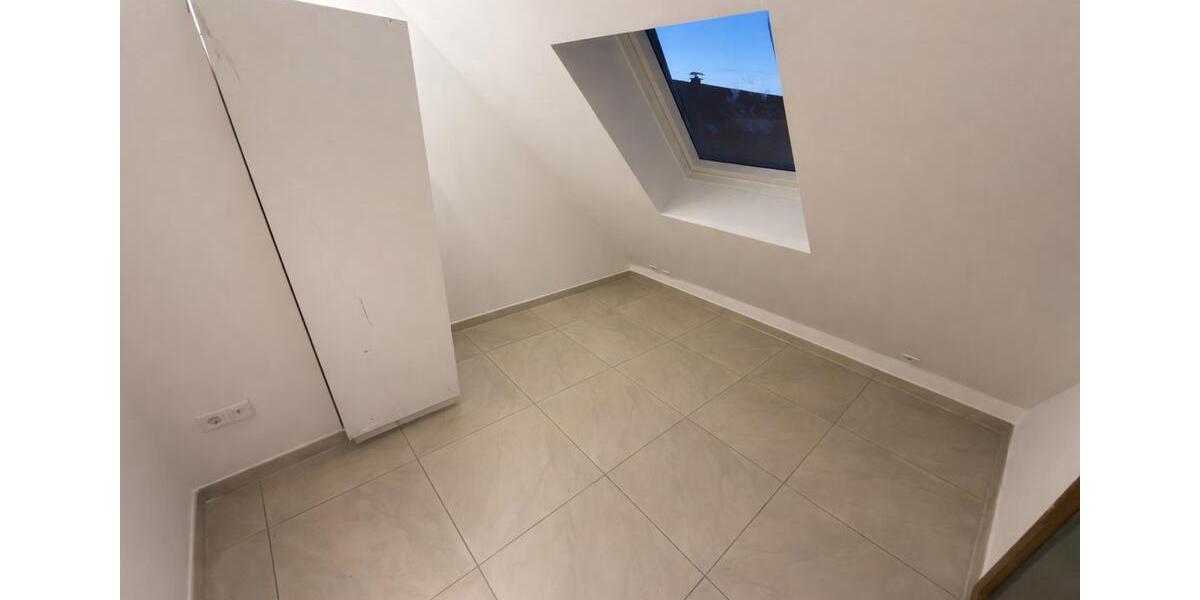 Dachgeschoßwohnung Raunheim - 2 Zimmer, 48 m&sup2;, 1.100&euro; | Angebot:25560543