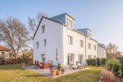 Haus München Allach-Untermenzing - 5 Zimmer, 163 m&sup2;, 3.490&euro; | Angebot:25181825