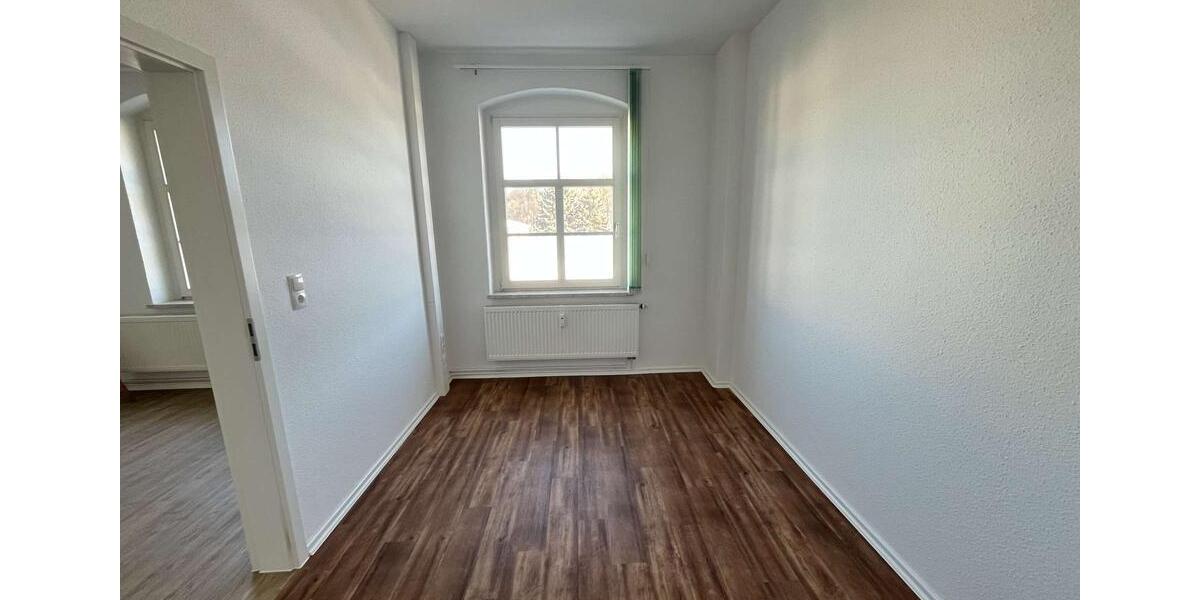 Etagenwohnung Hainichen - 3 Zimmer, 62 m&sup2;, 335&euro; | Angebot:24535089