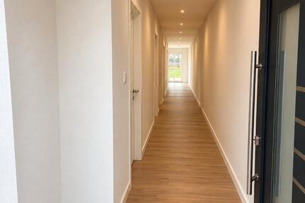 Haus Heemsen - 4 Zimmer, 133 m&sup2;, 1.350&euro; | Angebot:27606960
