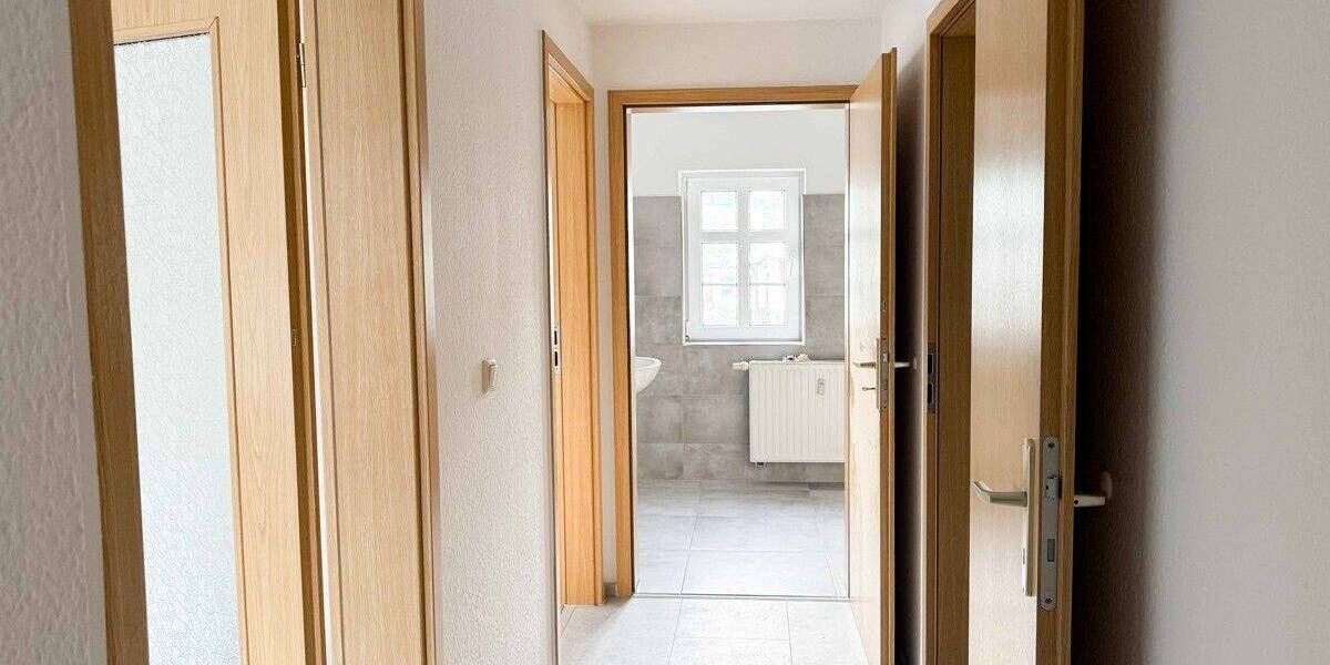 Großzügige, komplett sanierte 5-Raum-Wohnung mit zwei Bädern in Gornsdorf!! 5 zimmer