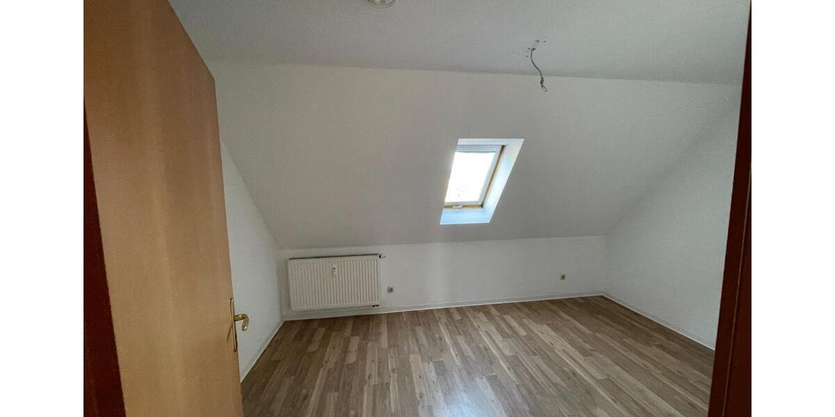 Dachgeschoßwohnung Taura - 4 Zimmer, 72 m&sup2;, 370&euro; | Angebot:26613476